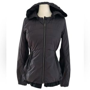 Lululemon Spring Fling Puffy Windbreaker.  Sz 8